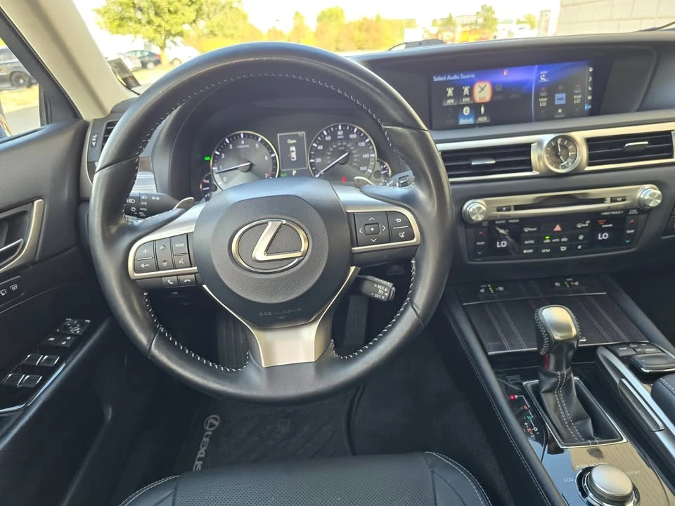 2016 Lexus GS 4th Gen - Image 11 of 16