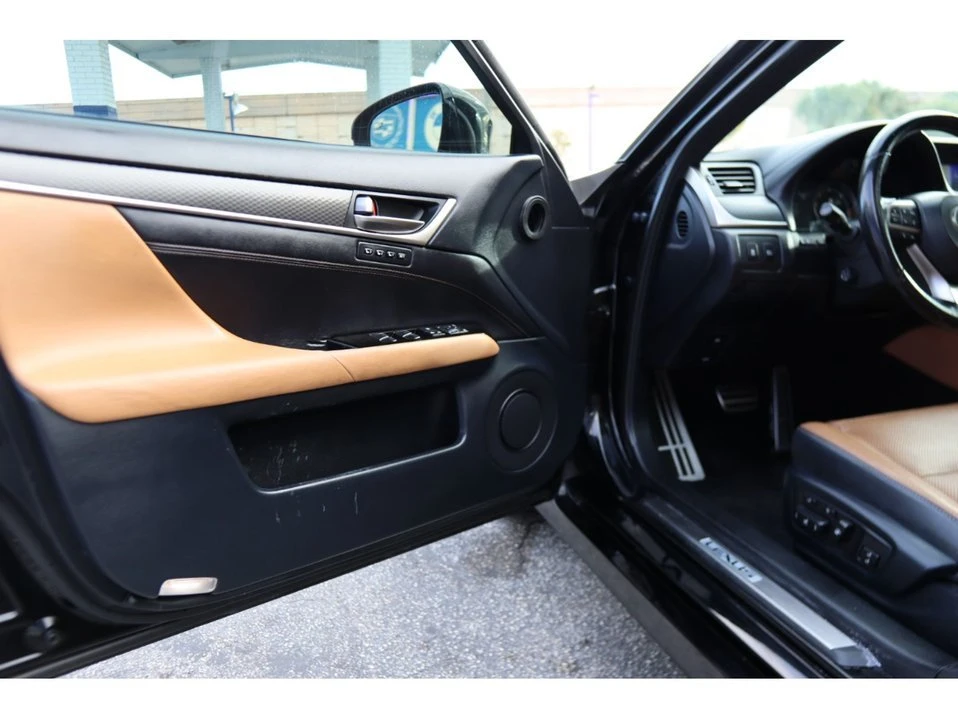 2016 Lexus GS 4th Gen - Image 16 of 19