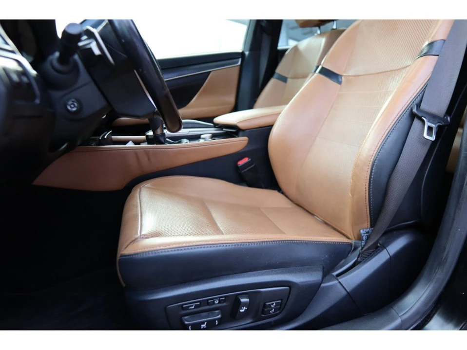 2016 Lexus GS 4th Gen - Image 17 of 19