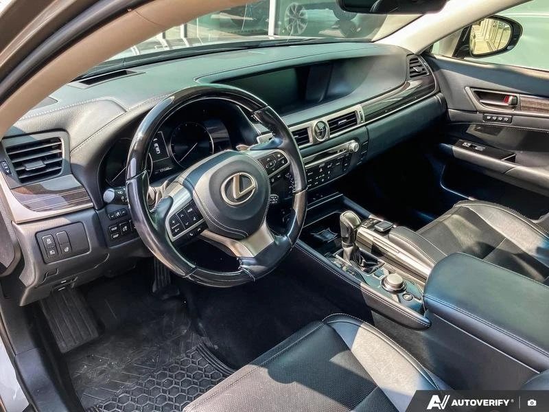 2016 Lexus GS 4th Gen - Image 11 of 20