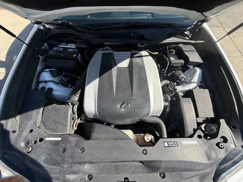 2016 Lexus GS 4th Gen - Image 18 of 18