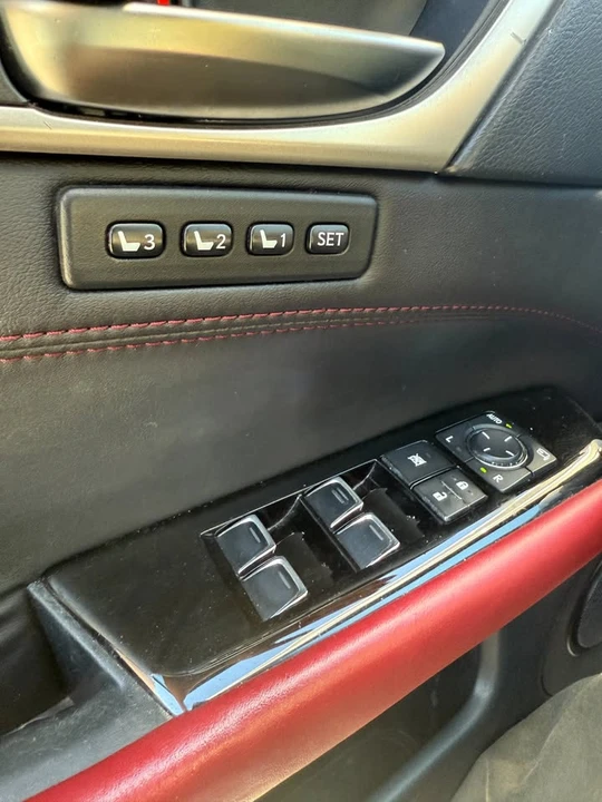 2016 Lexus GS 4th Gen - Image 16 of 18