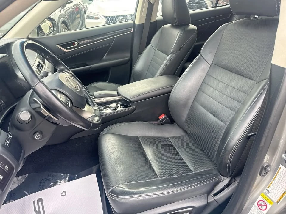 2016 Lexus GS 4th Gen - Image 19 of 20