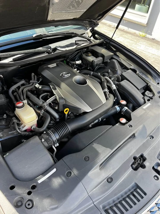 2016 Lexus GS 4th Gen - Image 19 of 19