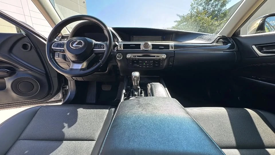 2016 Lexus GS 4th Gen - Image 9 of 16