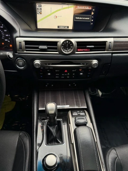 2016 Lexus GS 4th Gen - Image 11 of 20