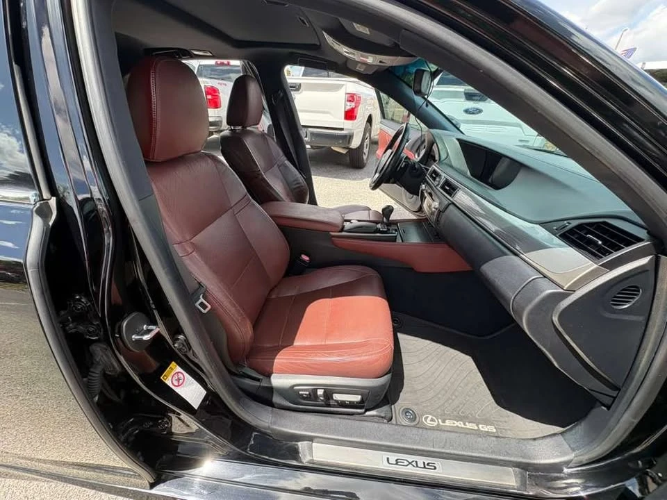 2016 Lexus GS 4th Gen - Image 12 of 19