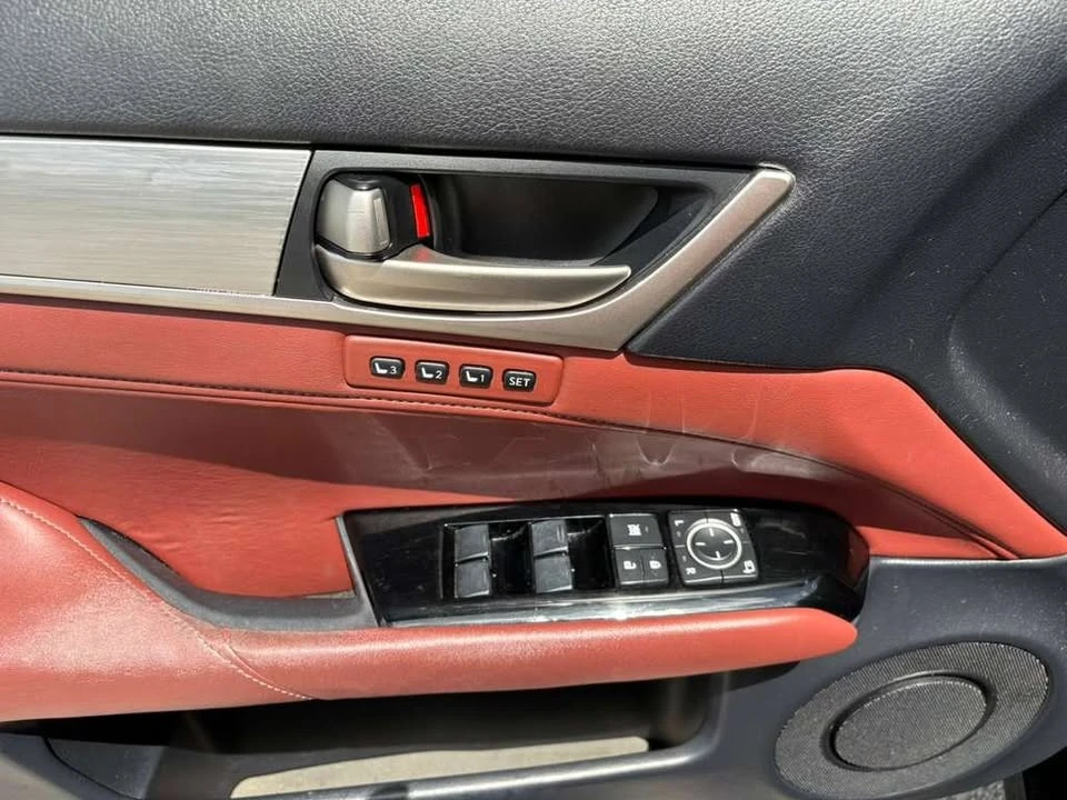 2016 Lexus GS 4th Gen - Image 17 of 19