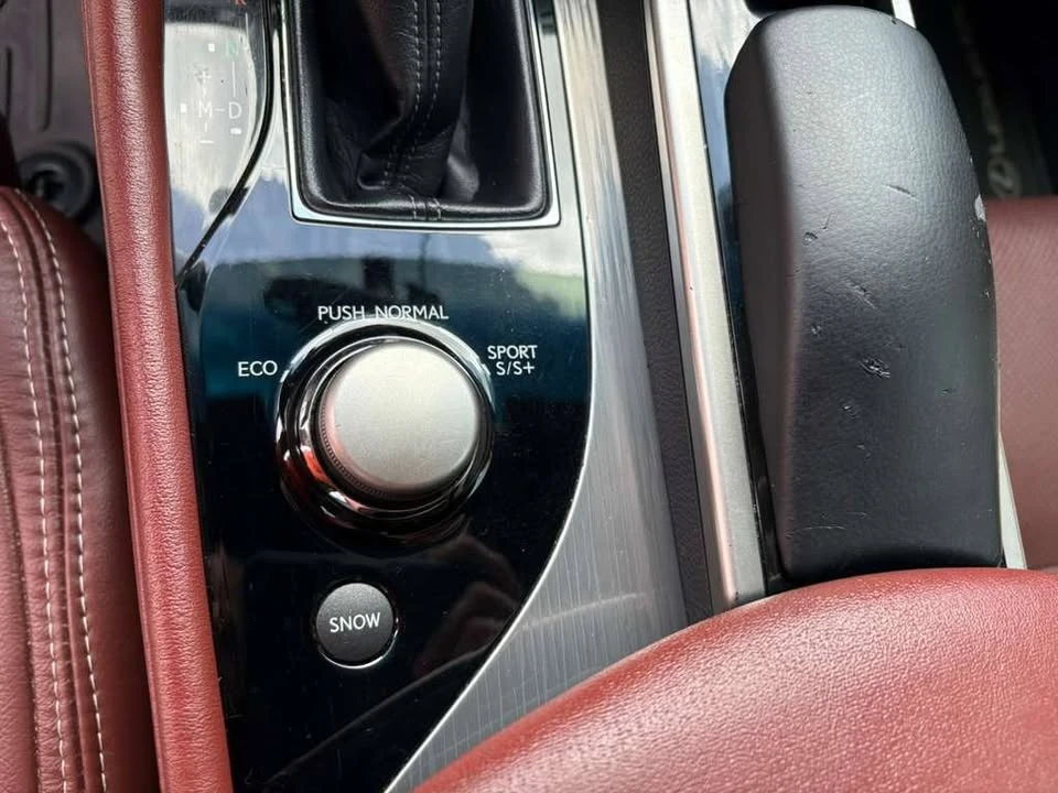 2016 Lexus GS 4th Gen - Image 18 of 19
