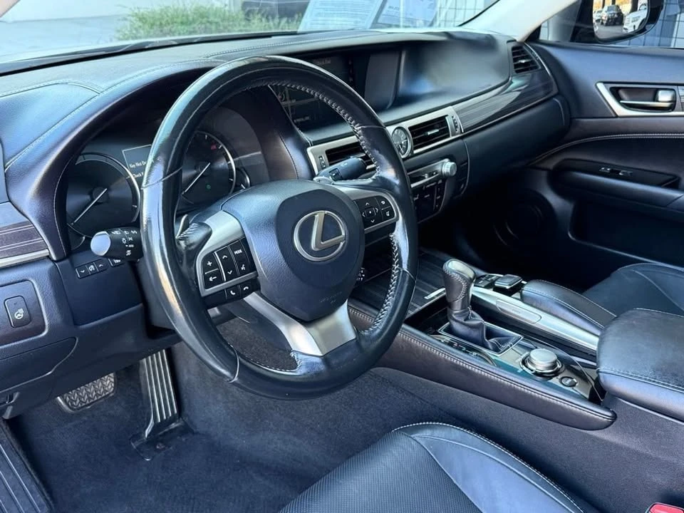 2016 Lexus GS 4th Gen - Image 16 of 20