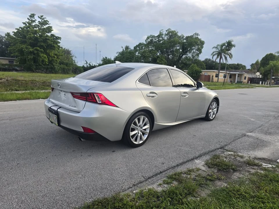 2016 Lexus IS 3rd Gen - Image 5 of 11