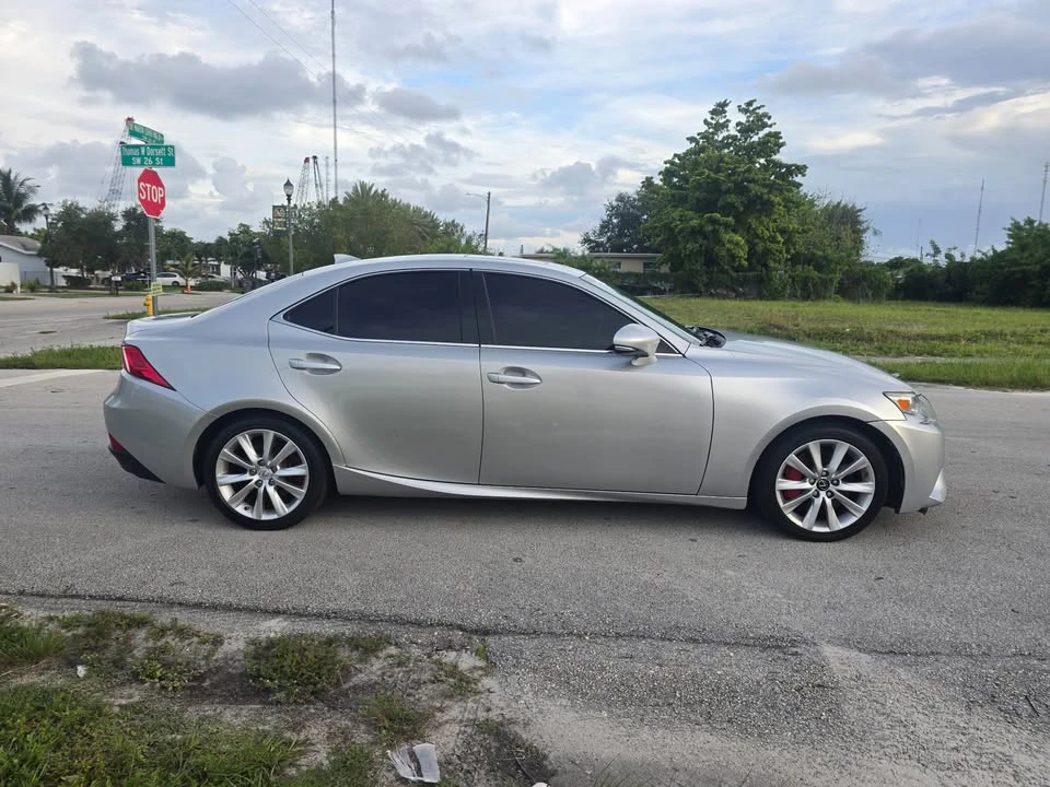 2016 Lexus IS 3rd Gen - Image 4 of 11