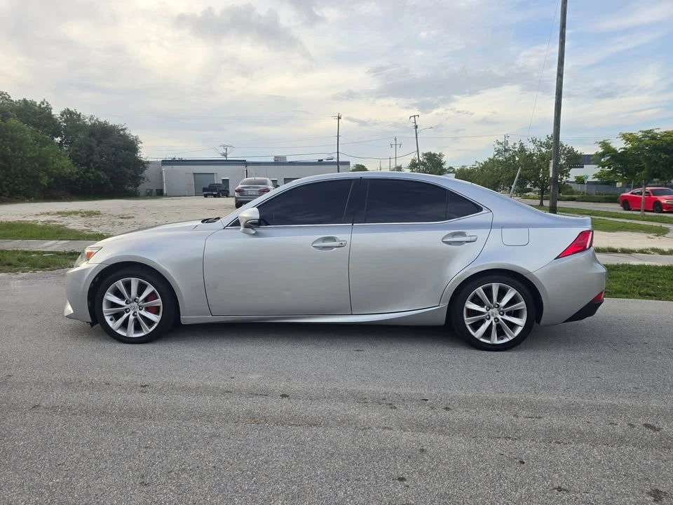 2016 Lexus IS 3rd Gen - Image 8 of 11