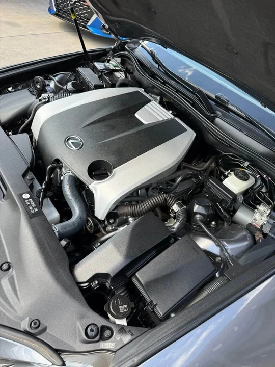 2016 Lexus IS 3rd Gen - Image 5 of 11