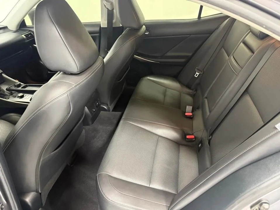2016 Lexus IS 3rd Gen - Image 19 of 20