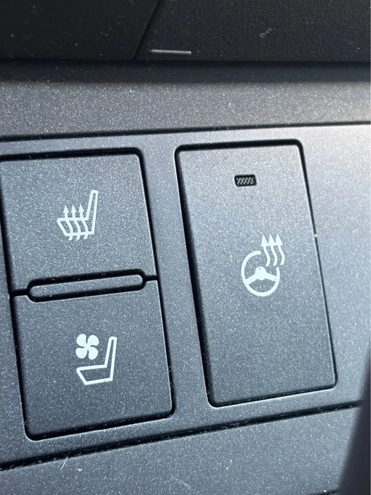 2016 Lexus IS 3rd Gen - Image 4 of 5