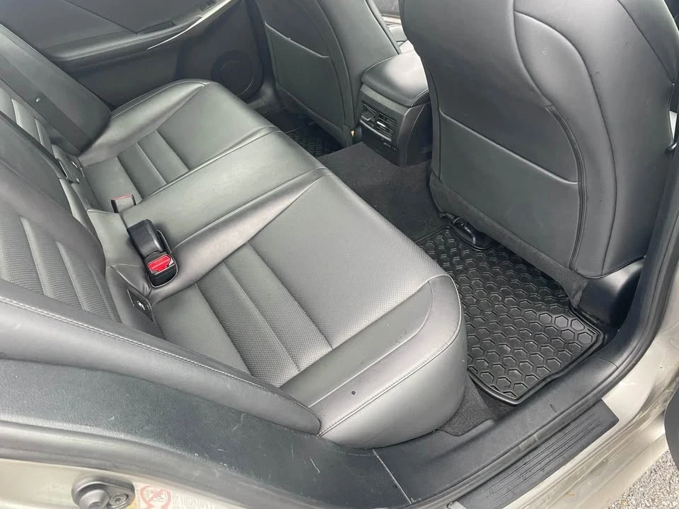 2016 Lexus IS 3rd Gen - Image 8 of 11
