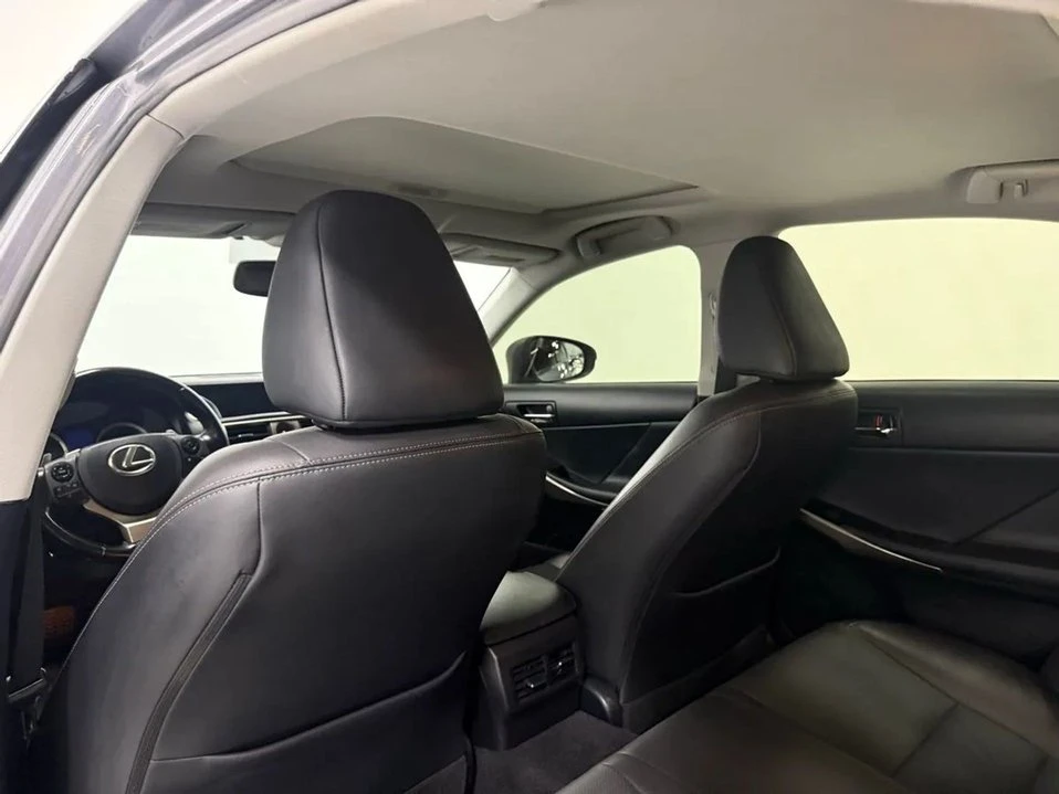 2016 Lexus IS 3rd Gen - Image 18 of 20