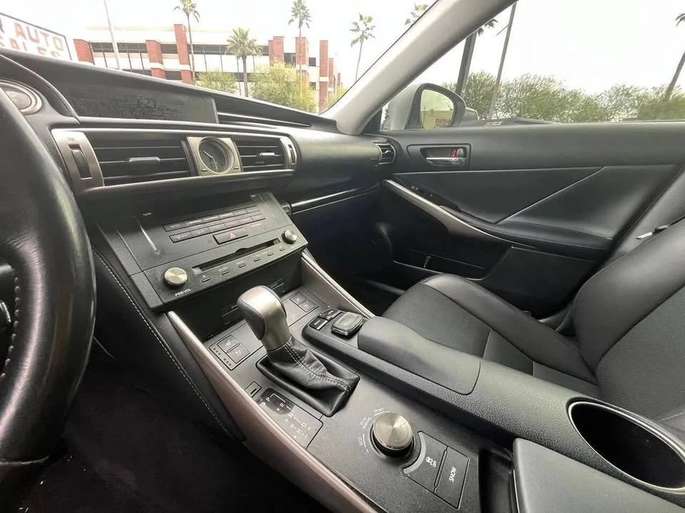 2016 Lexus IS 3rd Gen - Image 4 of 19