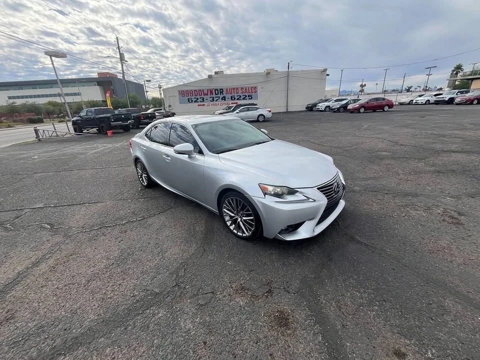 2016 Lexus IS 3rd Gen - Image 18 of 19