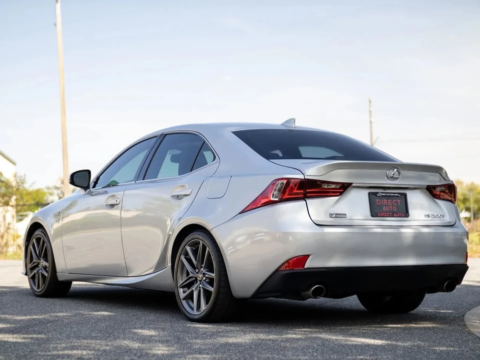 2016 Lexus IS 3rd Gen - Image 17 of 20
