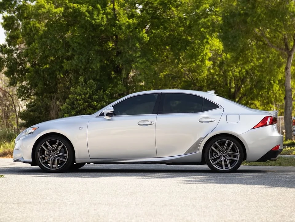 2016 Lexus IS 3rd Gen - Image 18 of 20