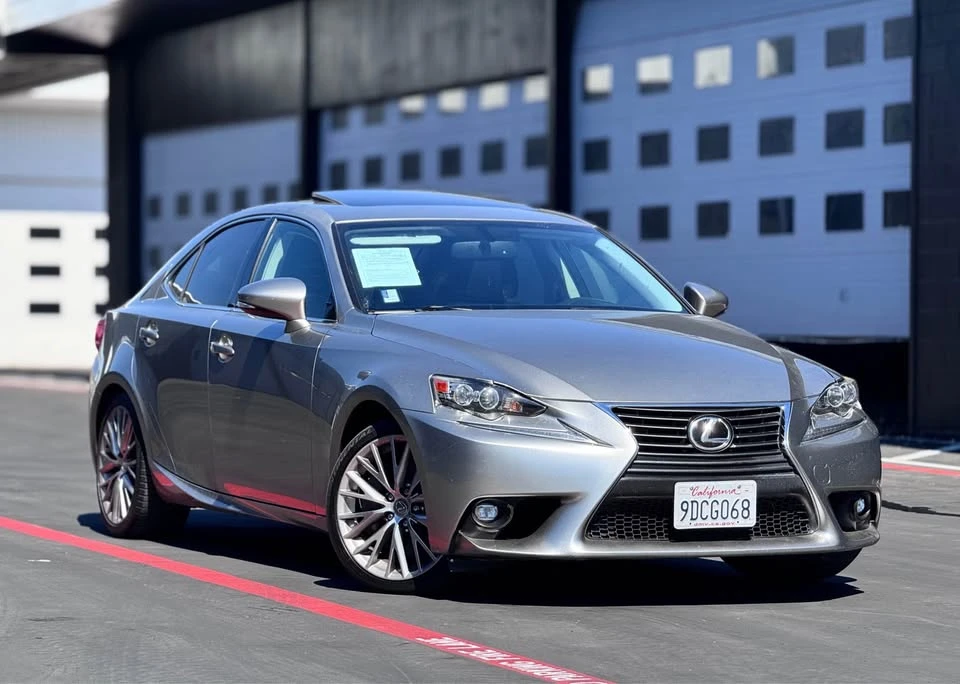 2016 Lexus IS 3rd Gen - Image 5 of 20