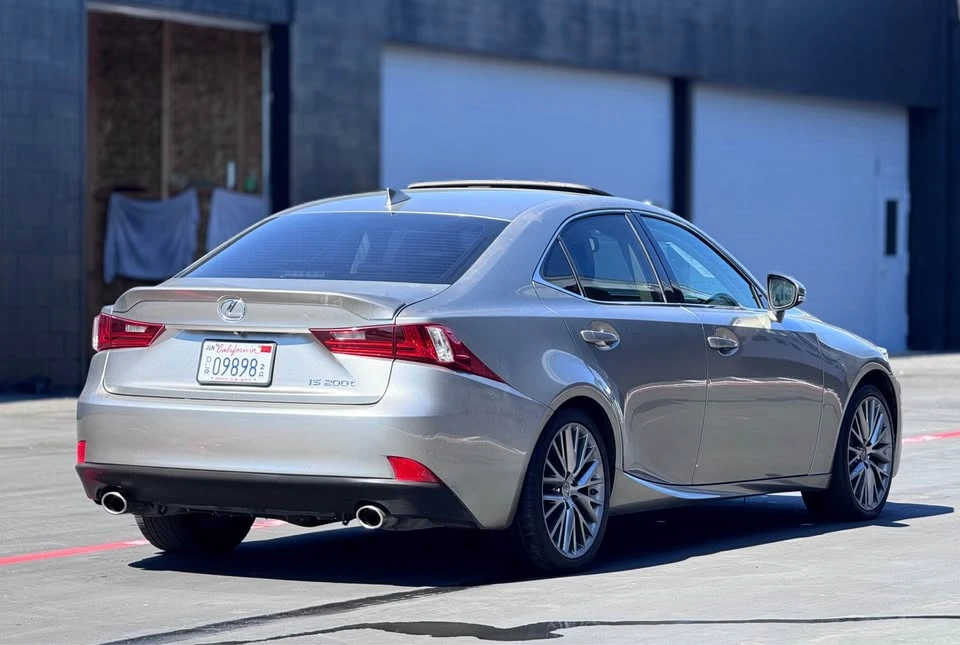 2016 Lexus IS 3rd Gen - Image 8 of 20