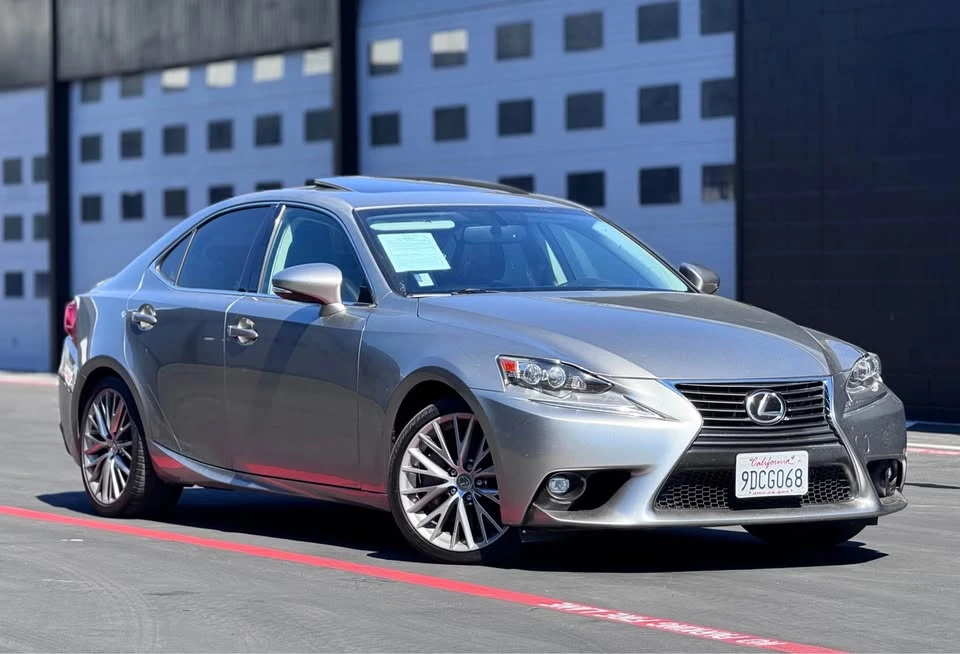 2016 Lexus IS 3rd Gen - Image 4 of 20