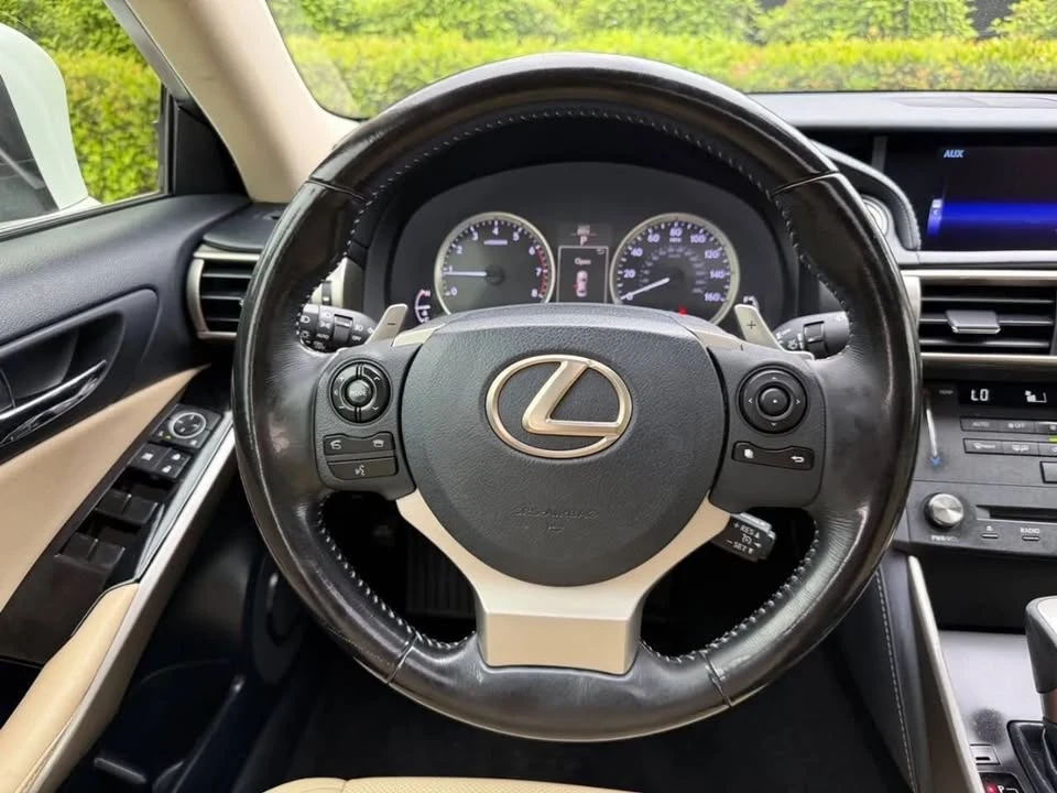 2016 Lexus IS 3rd Gen - Image 11 of 20