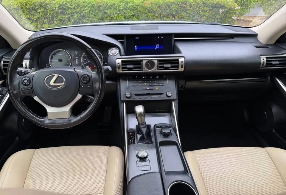 2016 Lexus IS 3rd Gen - Image 10 of 20