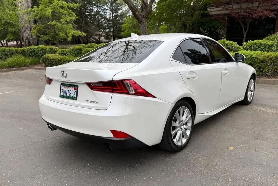2016 Lexus IS 3rd Gen - Image 9 of 20