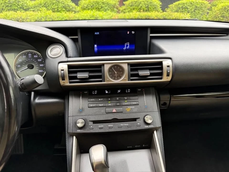 2016 Lexus IS 3rd Gen - Image 15 of 20