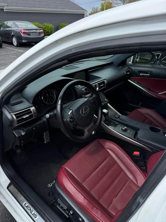 2016 Lexus IS 3rd Gen - Image 6 of 10
