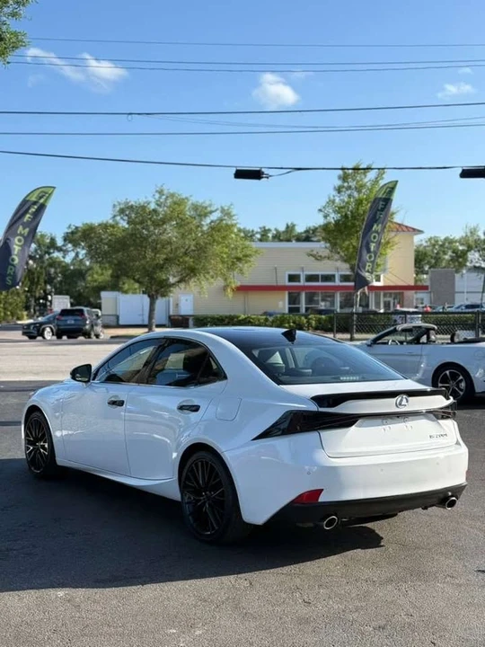 2016 Lexus IS 3rd Gen - Image 8 of 10