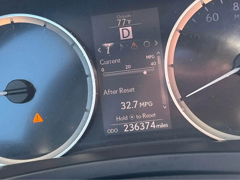 2016 Lexus IS 3rd Gen - Image 9 of 20