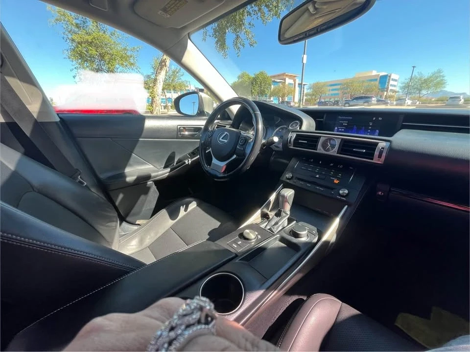 2016 Lexus IS 3rd Gen - Image 17 of 20