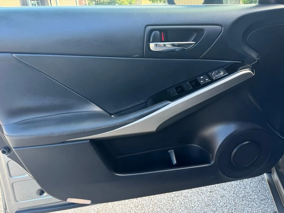 2016 Lexus IS 3rd Gen - Image 15 of 17