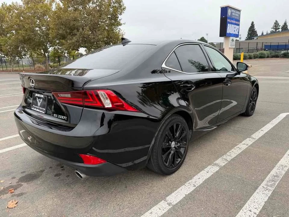 2016 Lexus IS 3rd Gen - Image 6 of 19