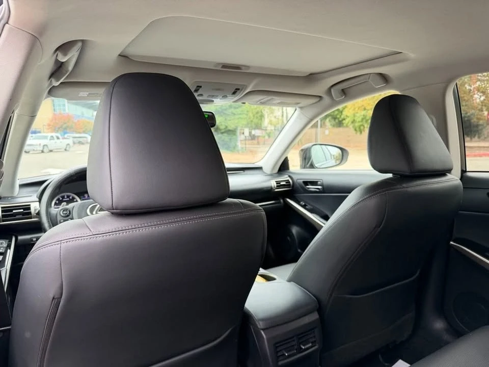 2016 Lexus IS 3rd Gen - Image 19 of 20