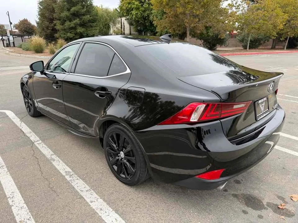 2016 Lexus IS 3rd Gen - Image 4 of 19
