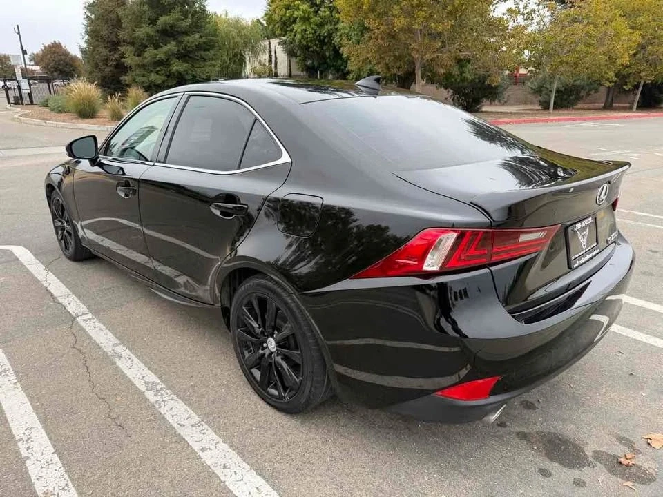 2016 Lexus IS 3rd Gen - Image 4 of 20
