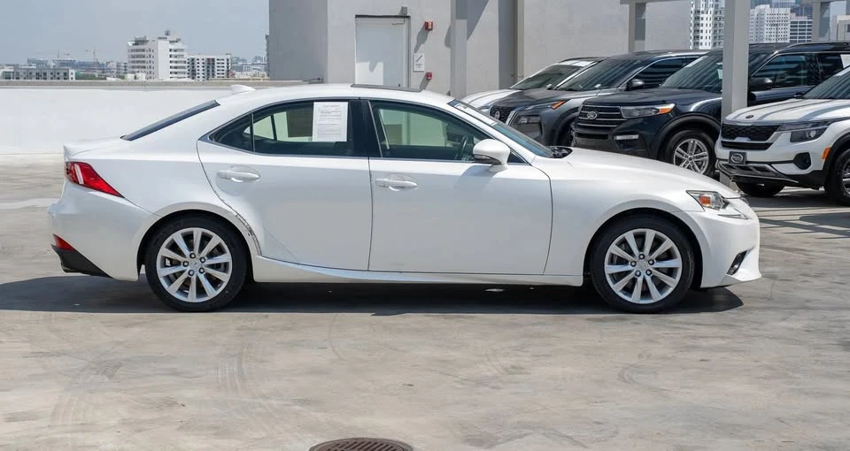 2016 Lexus IS 3rd Gen - Image 4 of 20