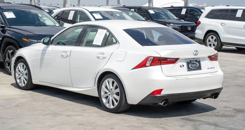 2016 Lexus IS 3rd Gen - Image 7 of 20