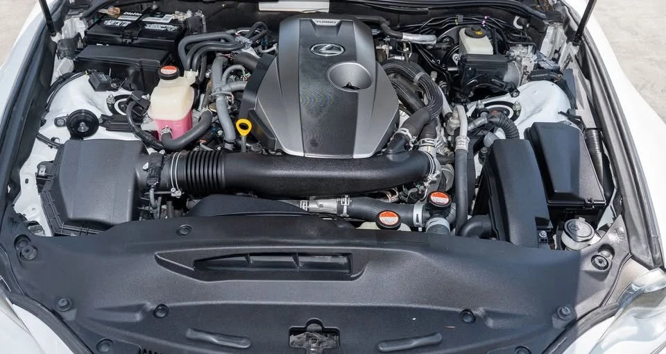 2016 Lexus IS 3rd Gen - Image 19 of 20