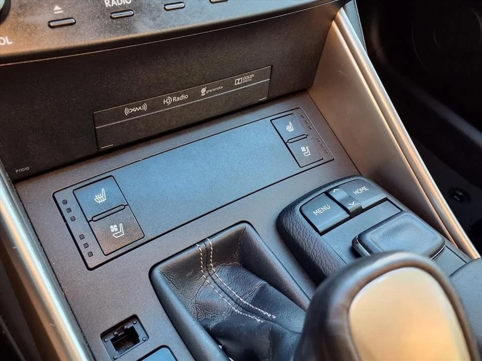 2016 Lexus IS 3rd Gen - Image 16 of 20