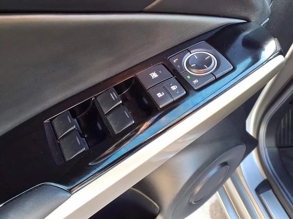 2016 Lexus IS 3rd Gen - Image 20 of 20