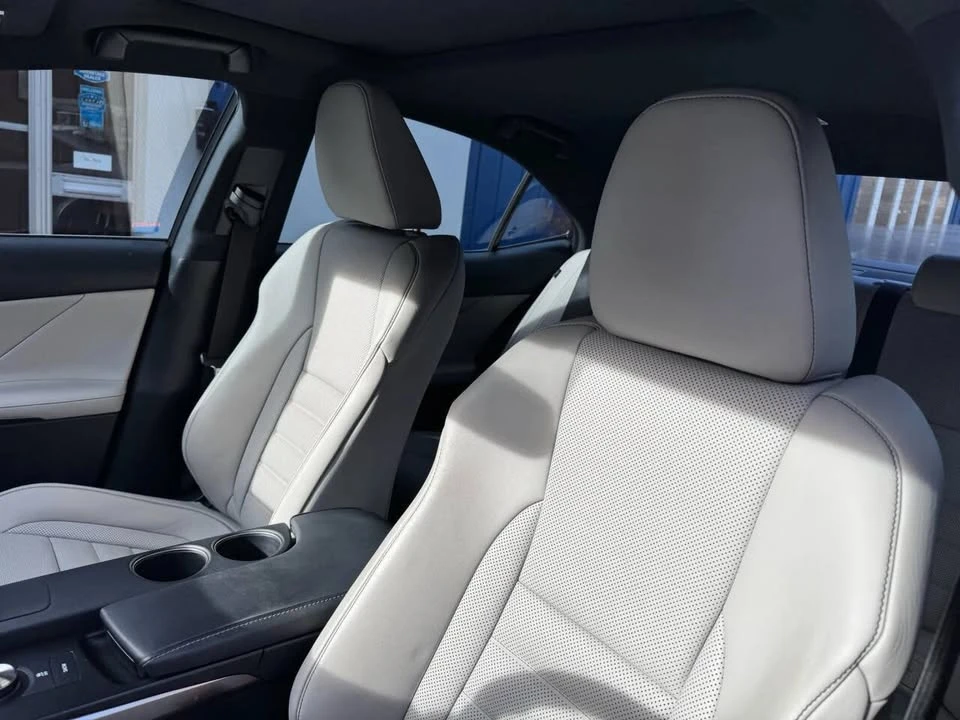 2016 Lexus IS 3rd Gen - Image 18 of 20
