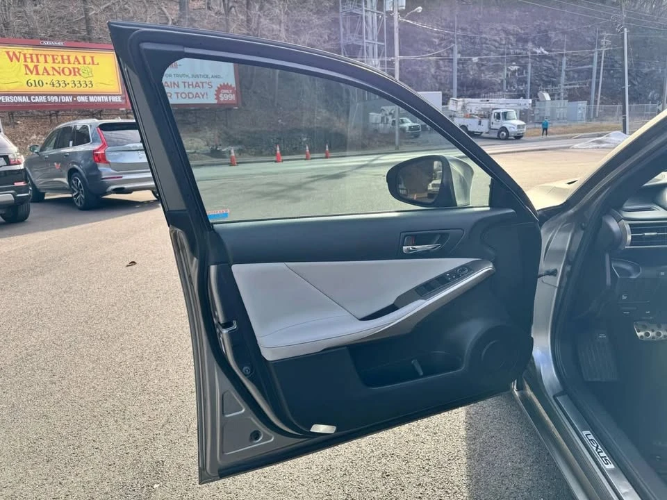 2016 Lexus IS 3rd Gen - Image 16 of 20