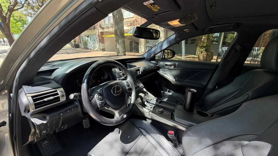 2016 Lexus IS 3rd Gen - Image 8 of 11